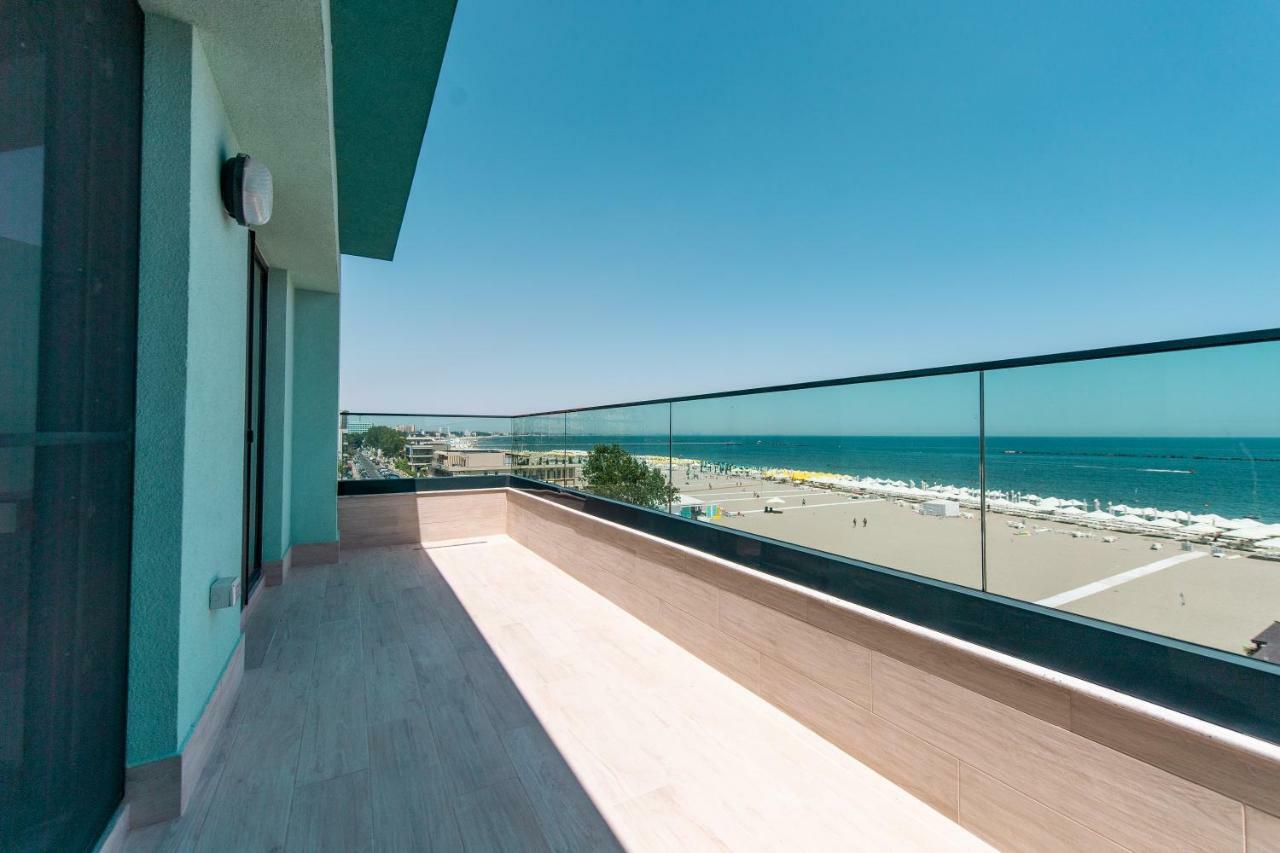 Zip Mamaia