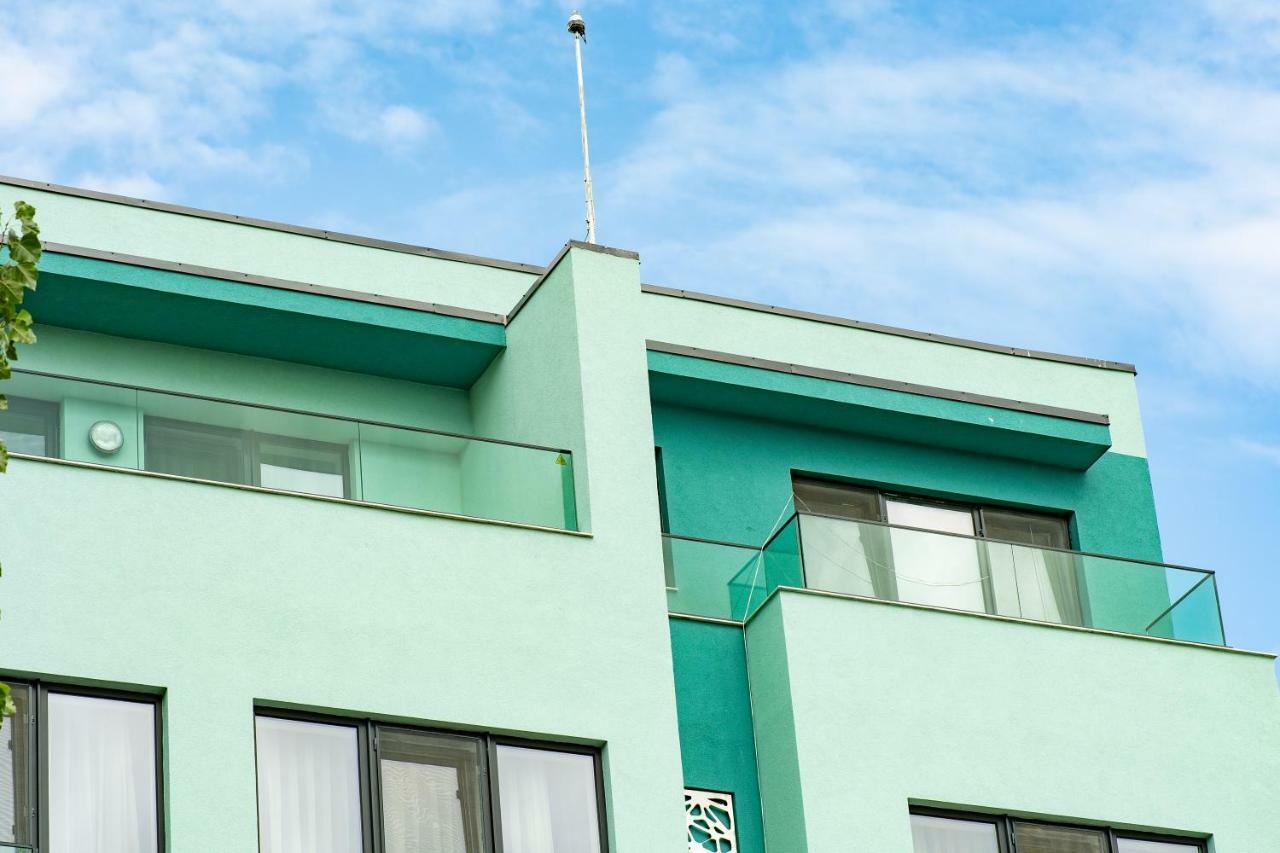 Zip Aparthotel 2*